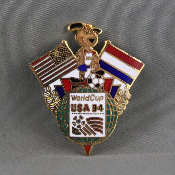 1994 Soccer World Cup Pin - Team Netherlands Dual Flag by Peter David-Metal Pin - Picture 1 of 3